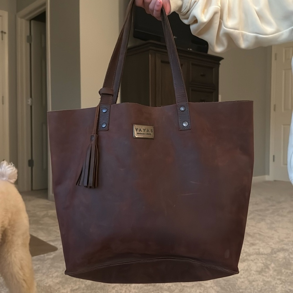 Leather tote bag